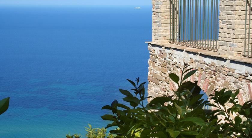 Residenza D'Epoca Tamara Aparthotel Castellabate Room photo